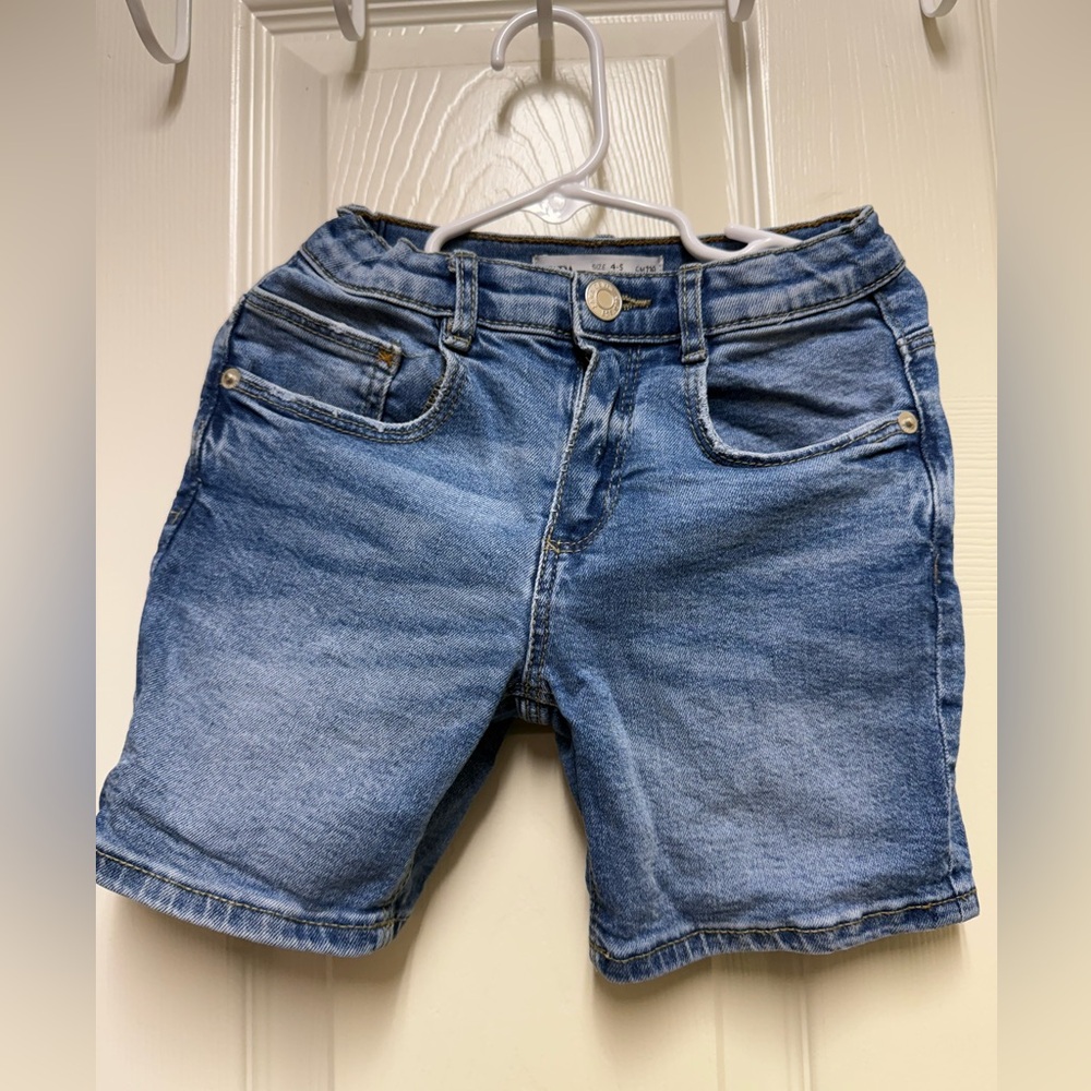 Kid denim shorts